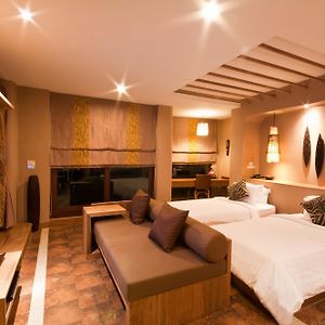 Deluxe lower floor Room